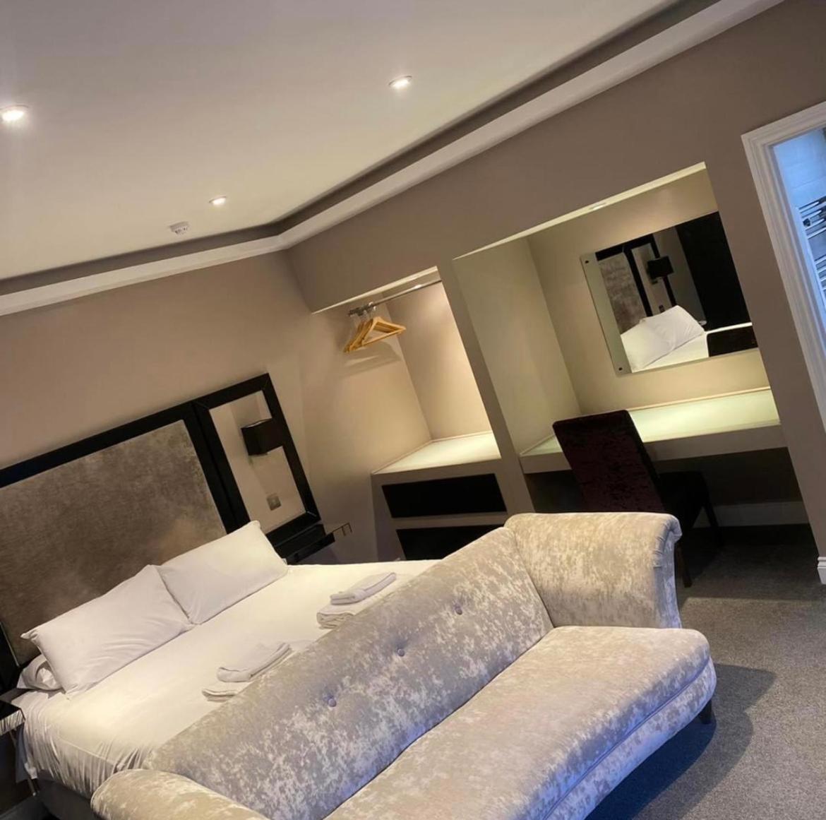 The Limes Bar And Hotel Needham Market Ngoại thất bức ảnh